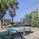 Con Piscina كونيل ذي لا فرونتيرا