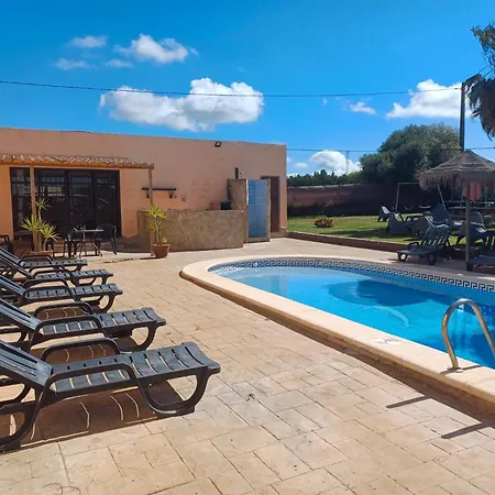 منزل ريفي Con Piscina